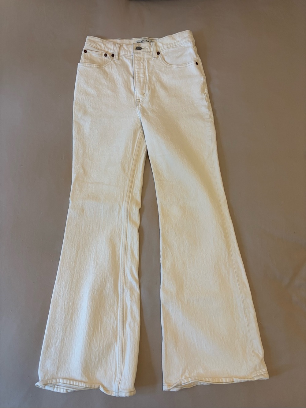 Abercrombie the Vintage Flare High Rise Jean White 26r